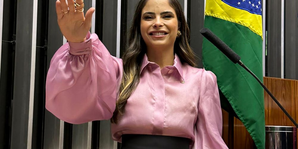 Yandra Moura é Empossada Deputada Federal Yandra Moura 7714